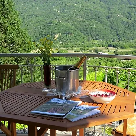 Il Grappolo 3* Bianzone